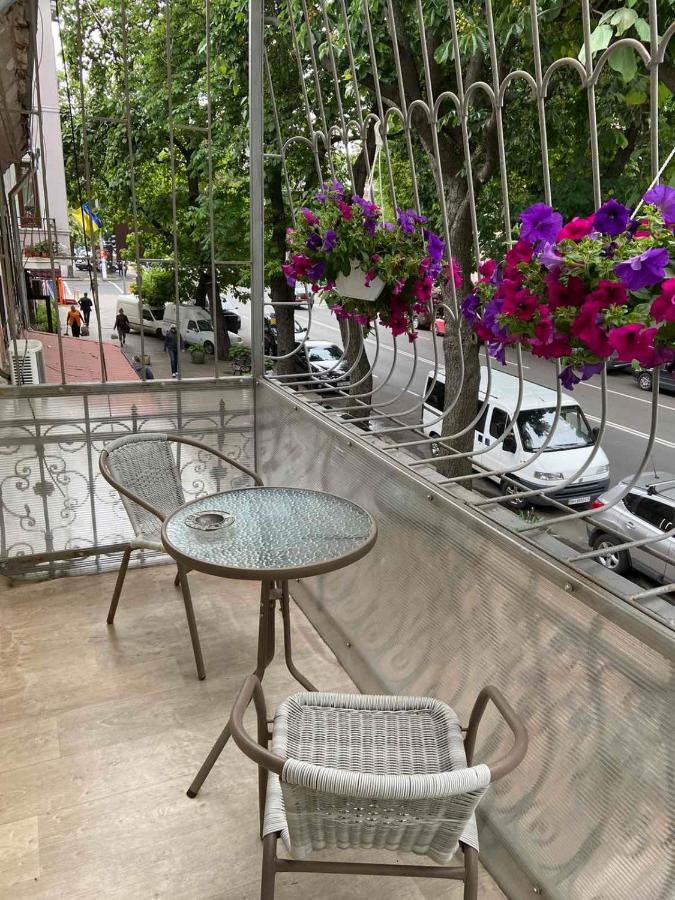75 Katerynyns'Ka Street Lägenhet Odessa Exteriör bild